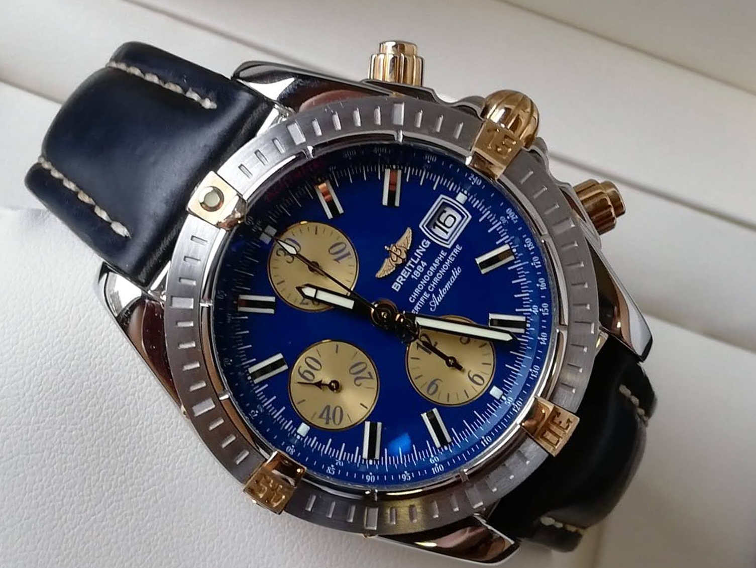 1 Breitling Chronomat Evolution 44mm 1 Breitling Chronomat Evolution 44mm