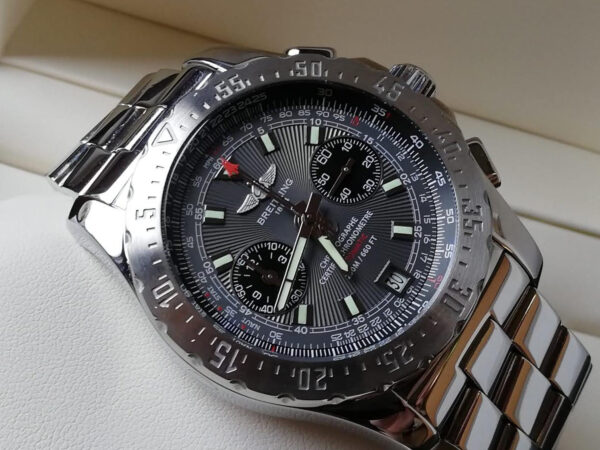 1 Breitling Skyracer Black eye Gray 43mm