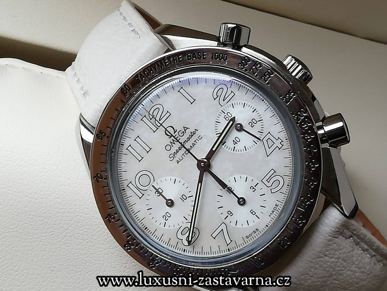 1 Omega Speedmaster Automatic Chronograph Mother Of Pearl 39mm
