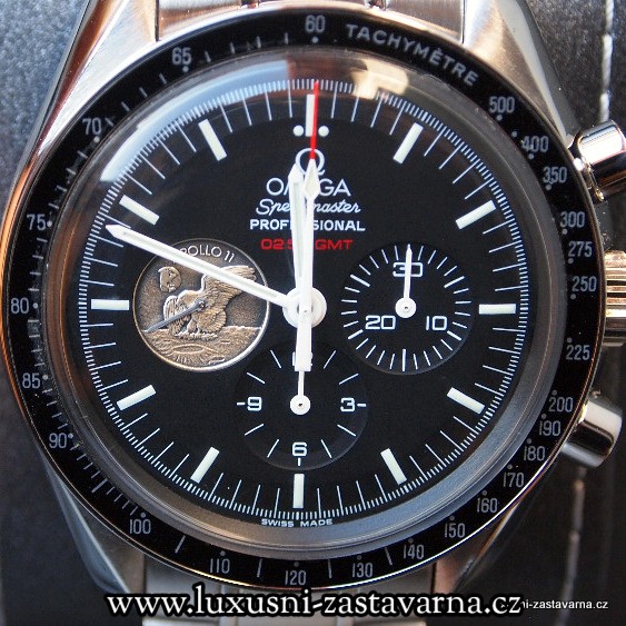 Omega_Speedmaster_Professional_Moonwatch_Apollo_11_40th_Anniversary_Limited_Edition_Watch_02