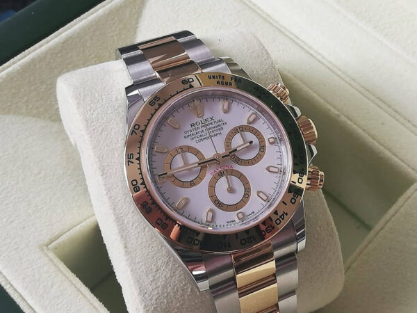 luxusní kovový tah typu Oyster na modelu Rolex Daytona