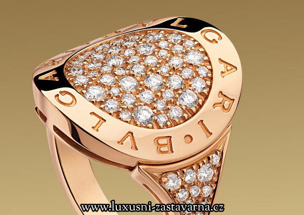 full_bulgari-bvlgari-bvlgari-ring-in-18kt-pink-gold-with-pav-diamonds-an854862_001