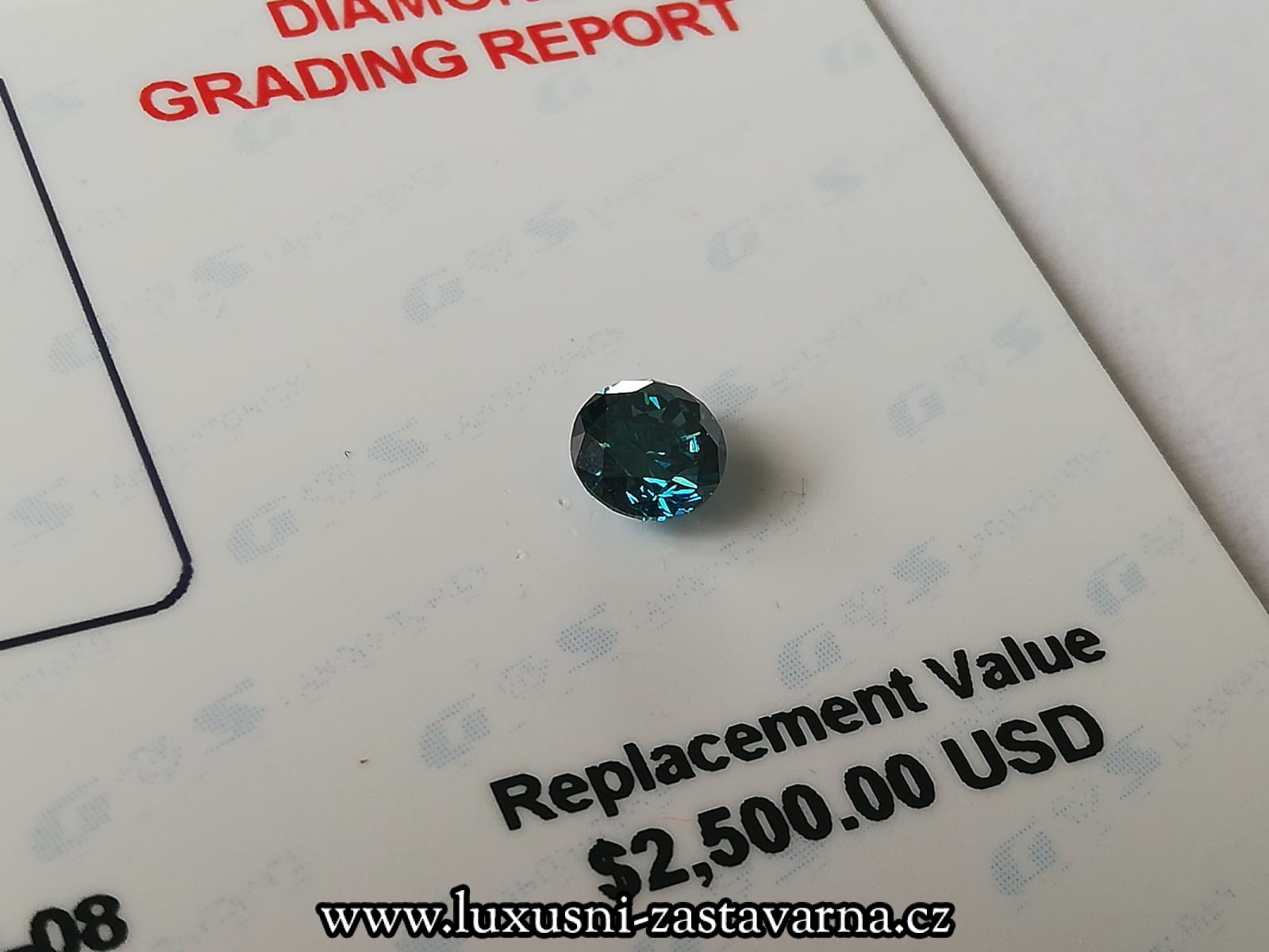 Přírodní_diamant_o_váze_0,65ct_03