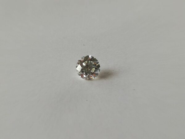 Přírodní_diamant_o_váze_1,002ct_01
