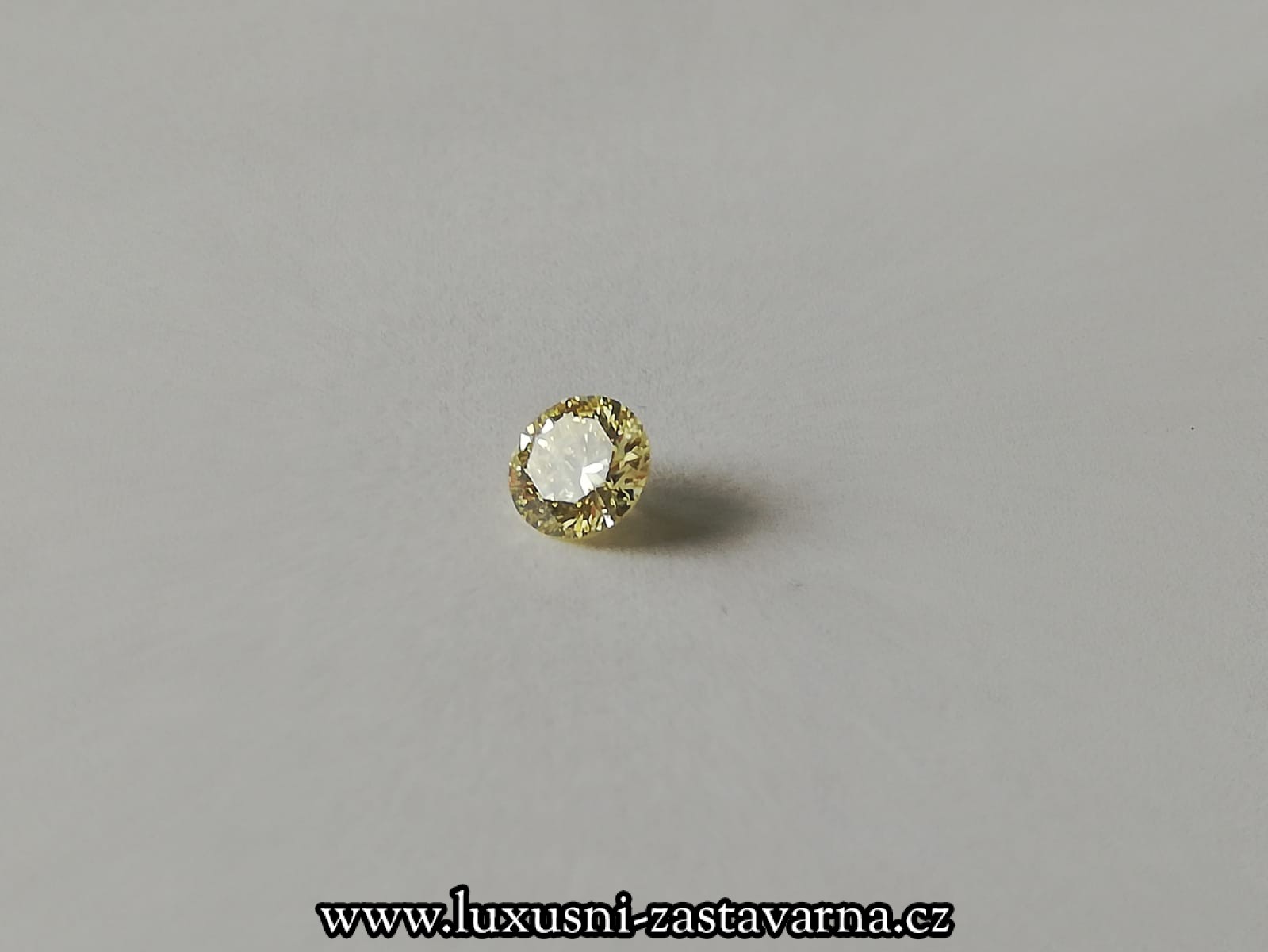 Přírodní_diamant_o_váze_1,03ct_01