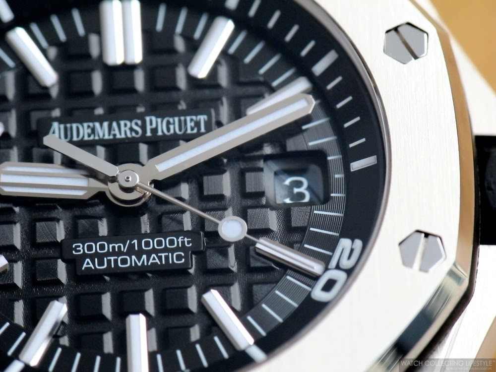 detail na kvalitně zpracovaný ciferník hodinek AUdemars Piguet