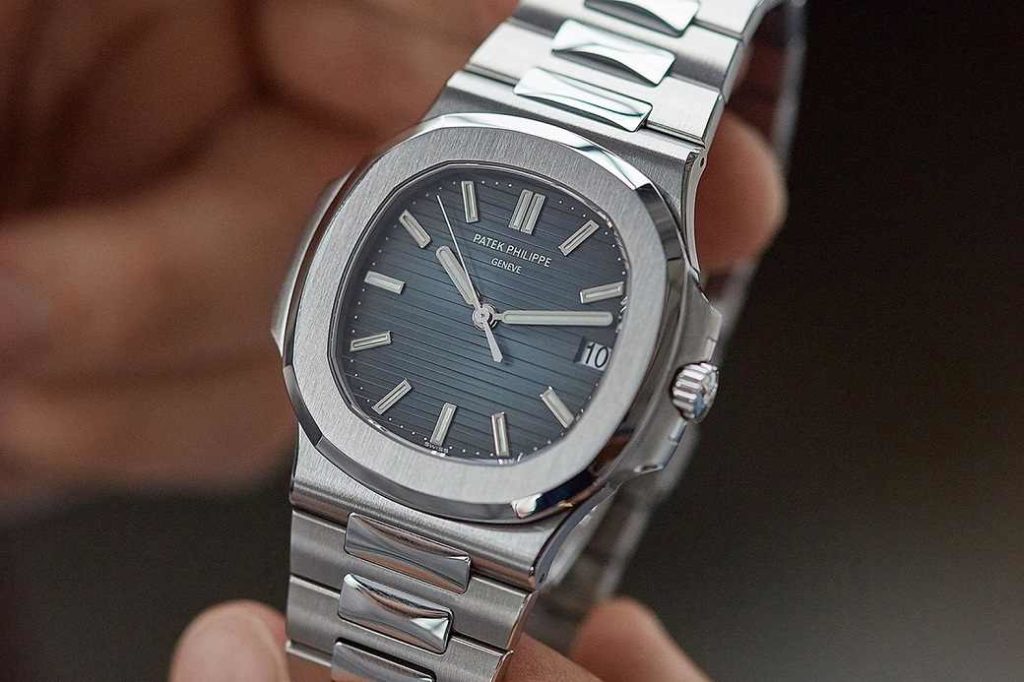 hodinky z bazaru, v tomo případě drahý model Nautilus od Patek Philippe