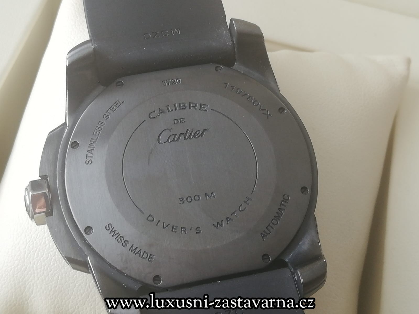 Cartier_Calibre_De_Cartier_Diver_42mm_004