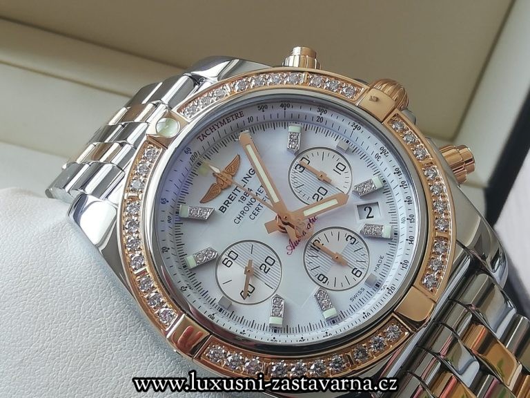 Breitling_Chronomat_B01_44mm_012