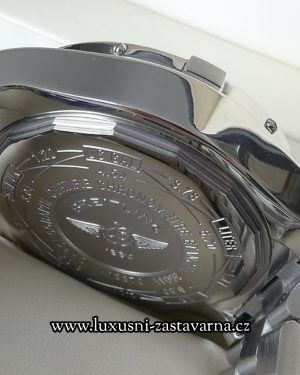 Breitling_Super_Avenger_48mm_004