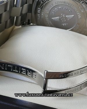 Breitling_Super_Avenger_48mm_012