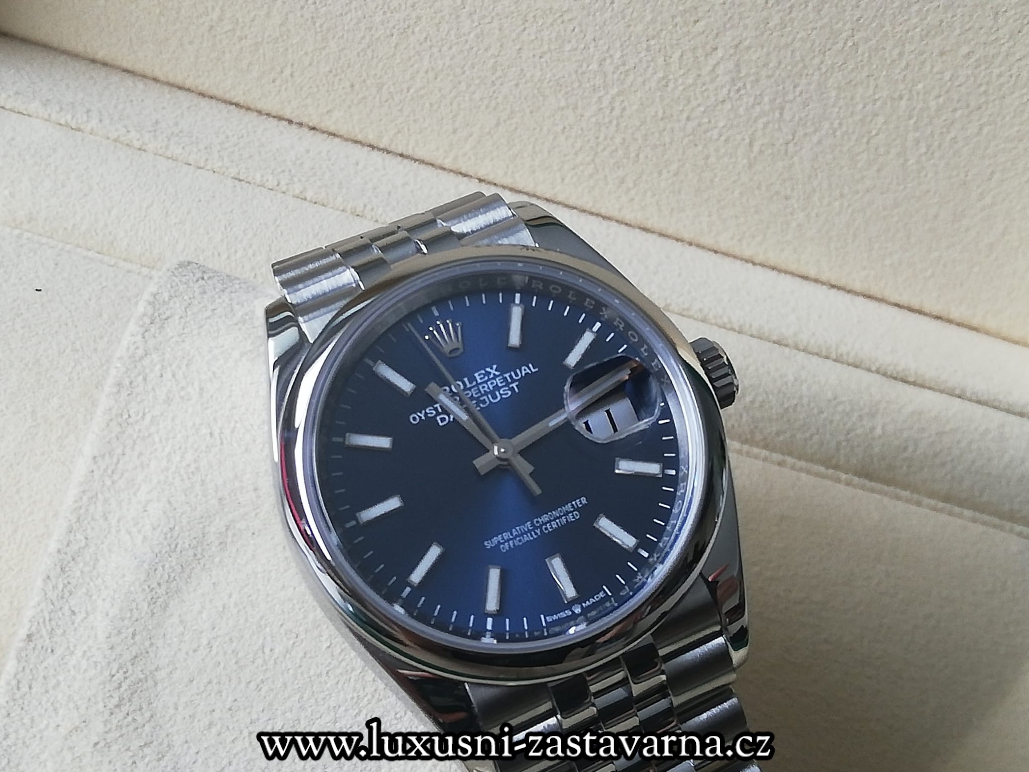 Rolex_Datejust_Blue_Dial_36mm_04