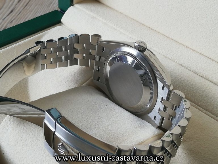 Rolex_Datejust_Blue_Dial_36mm_13