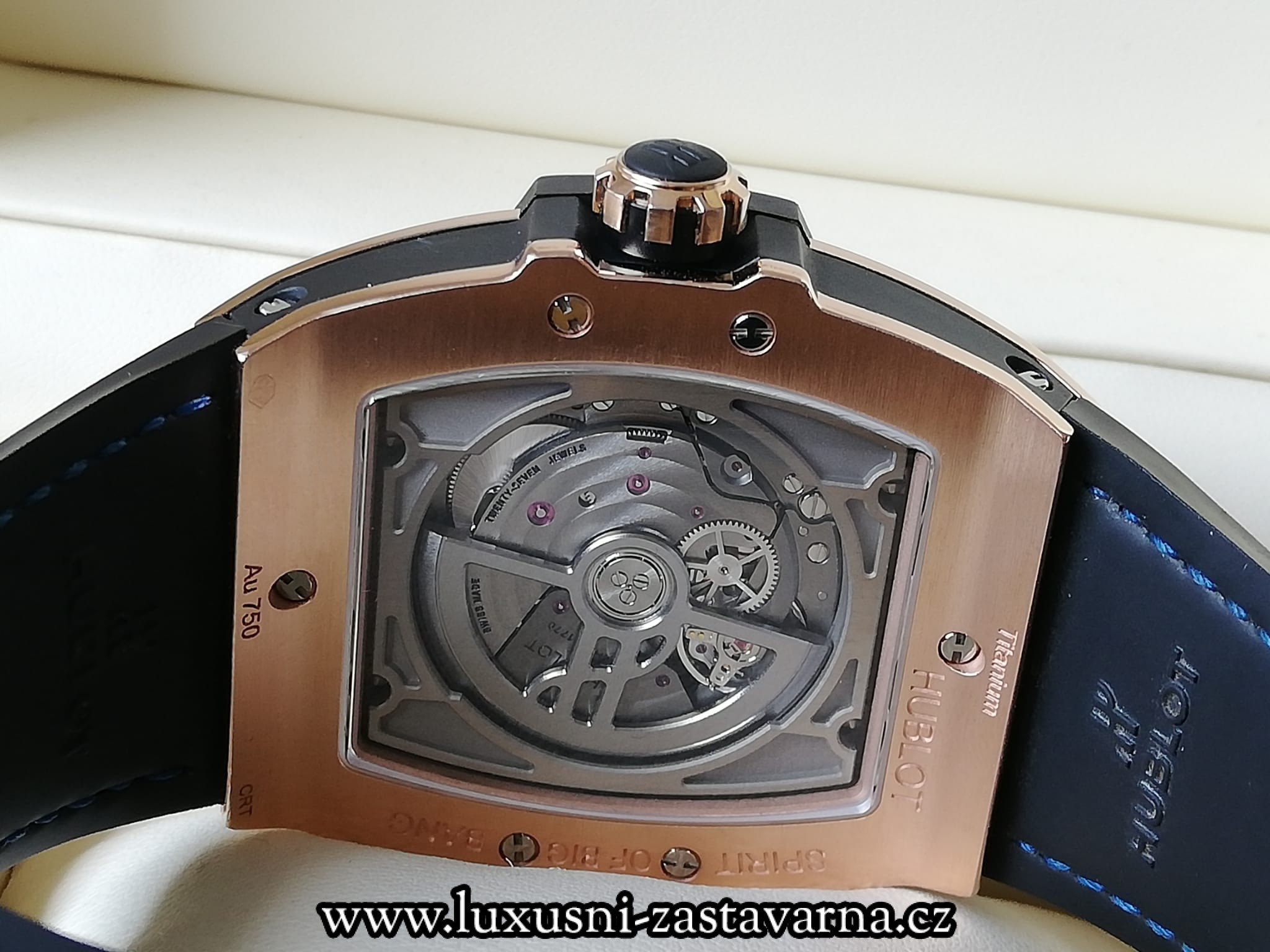 Hublot_Spirit_Of_Big_Bang_Moonphase_King_Dark_Blue_42mm_03