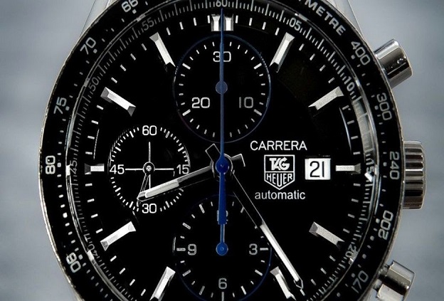 TAG HEUER CARRERA