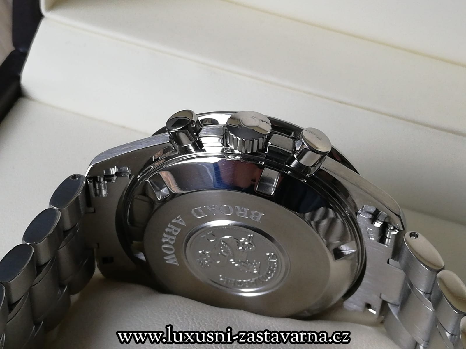 Omega_Speedmaster_Broad_Aroww_Chronograph_Automatic_42mm_04