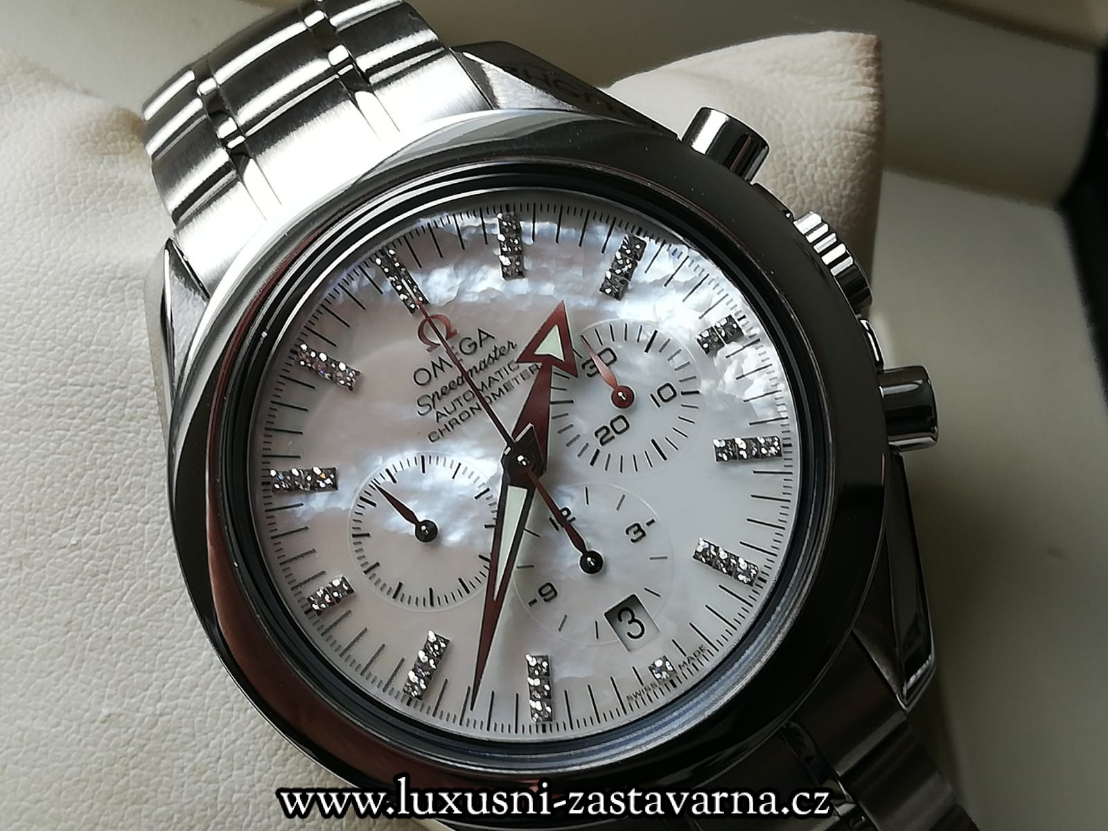 Omega_Speedmaster_Broad_Aroww_Chronograph_Automatic_42mm_15