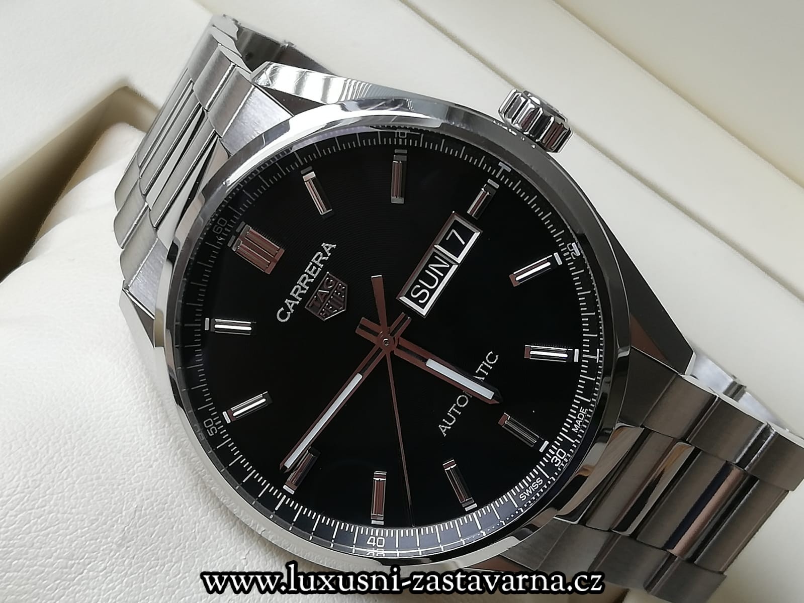 Tag_Heuer_Carrera_Calibre_5_Day-date_41mm_07