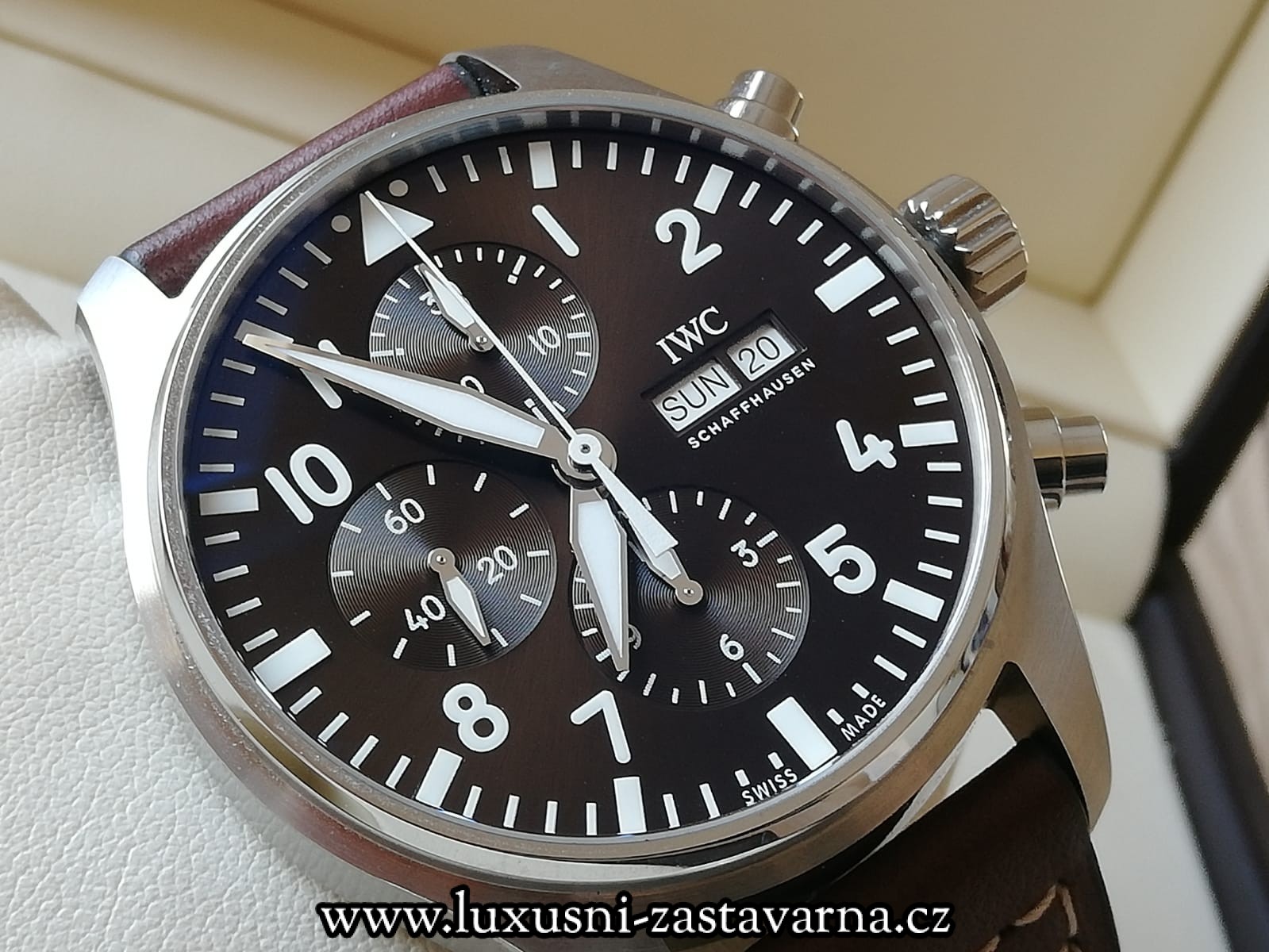 IWC_Pilots_Watch_Chronograph_Saint_Exupery_43mm_007