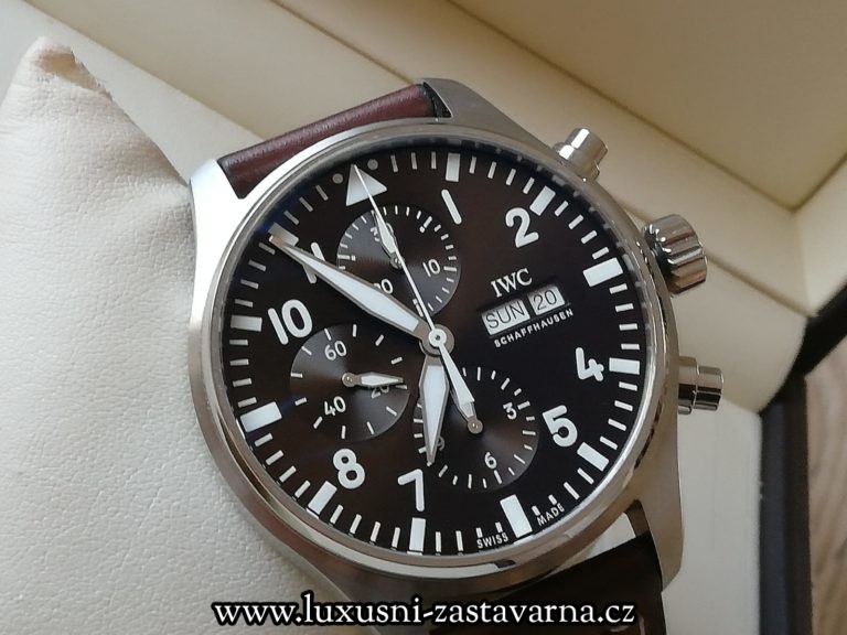 IWC_Pilots_Watch_Chronograph_Saint_Exupery_43mm_009