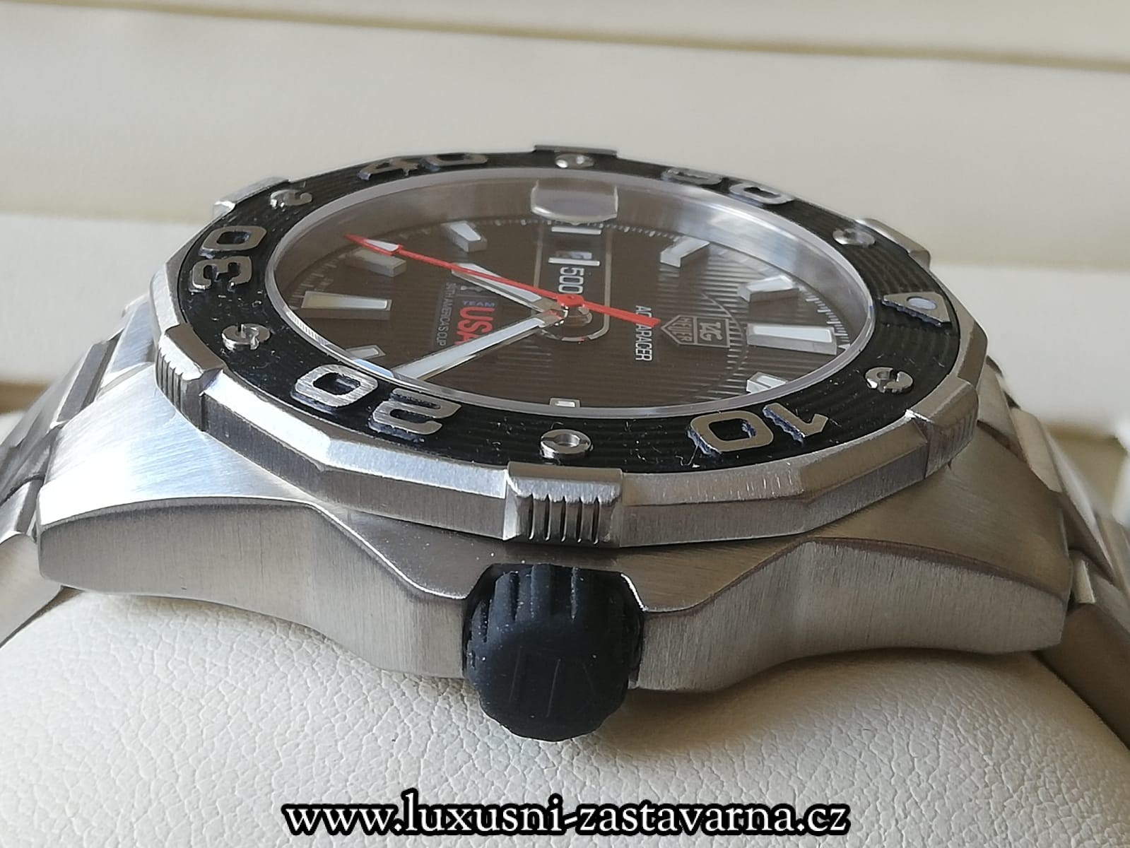 Tag_Heuer_Aquaracer_Team_USA_43mm_016