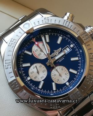 Breitling_Super_Avenger_II_48mm_004