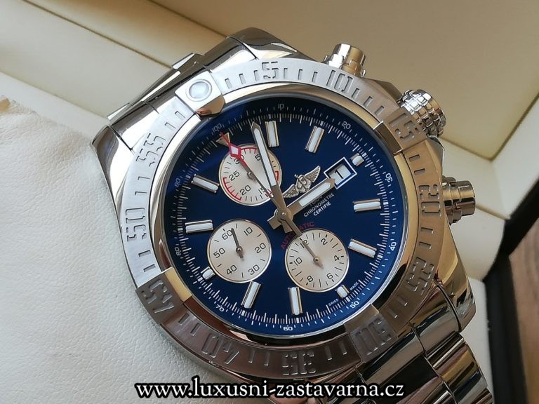 Breitling_Super_Avenger_II_48mm_004