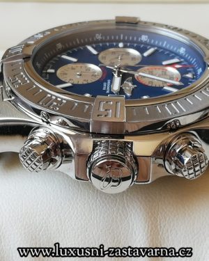 Breitling_Super_Avenger_II_48mm_005