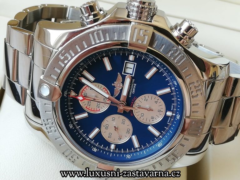 Breitling_Super_Avenger_II_48mm_009