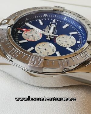 Breitling_Super_Avenger_II_48mm_011