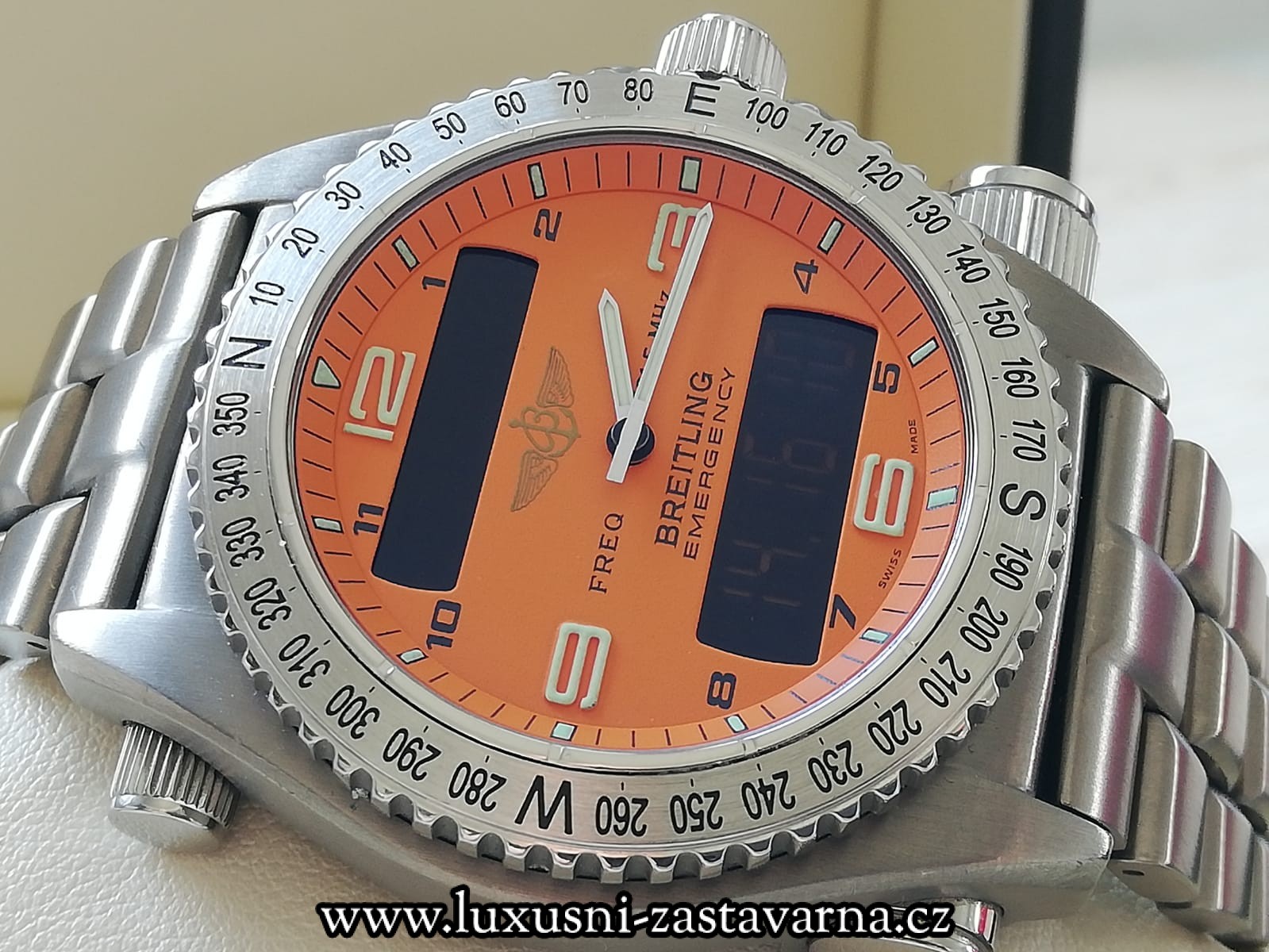 Breitling_Emergency_Titanium_43mm_006