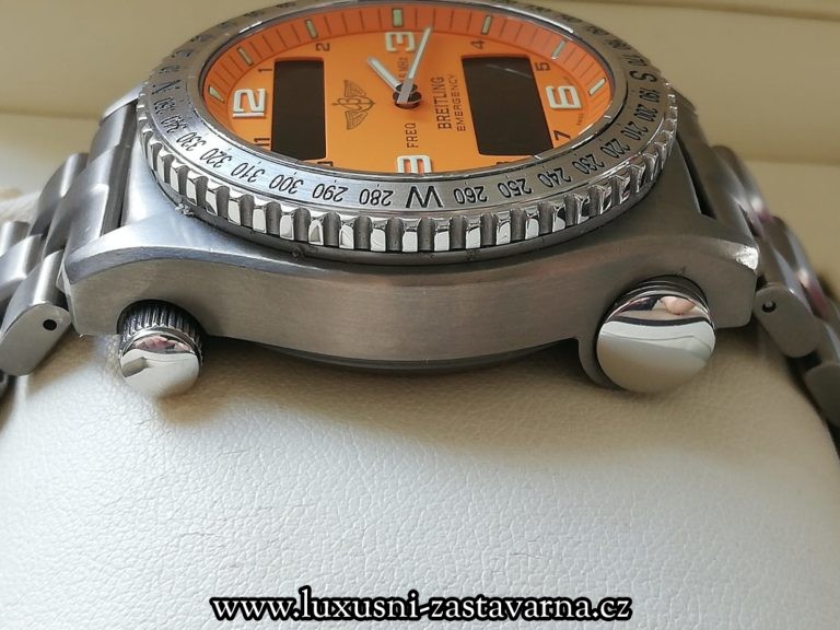 Breitling_Emergency_Titanium_43mm_018