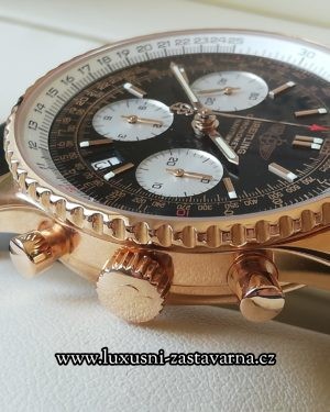 Breitling_Navitimer_Limited_Edition_of_500_Pieces_Rose_008