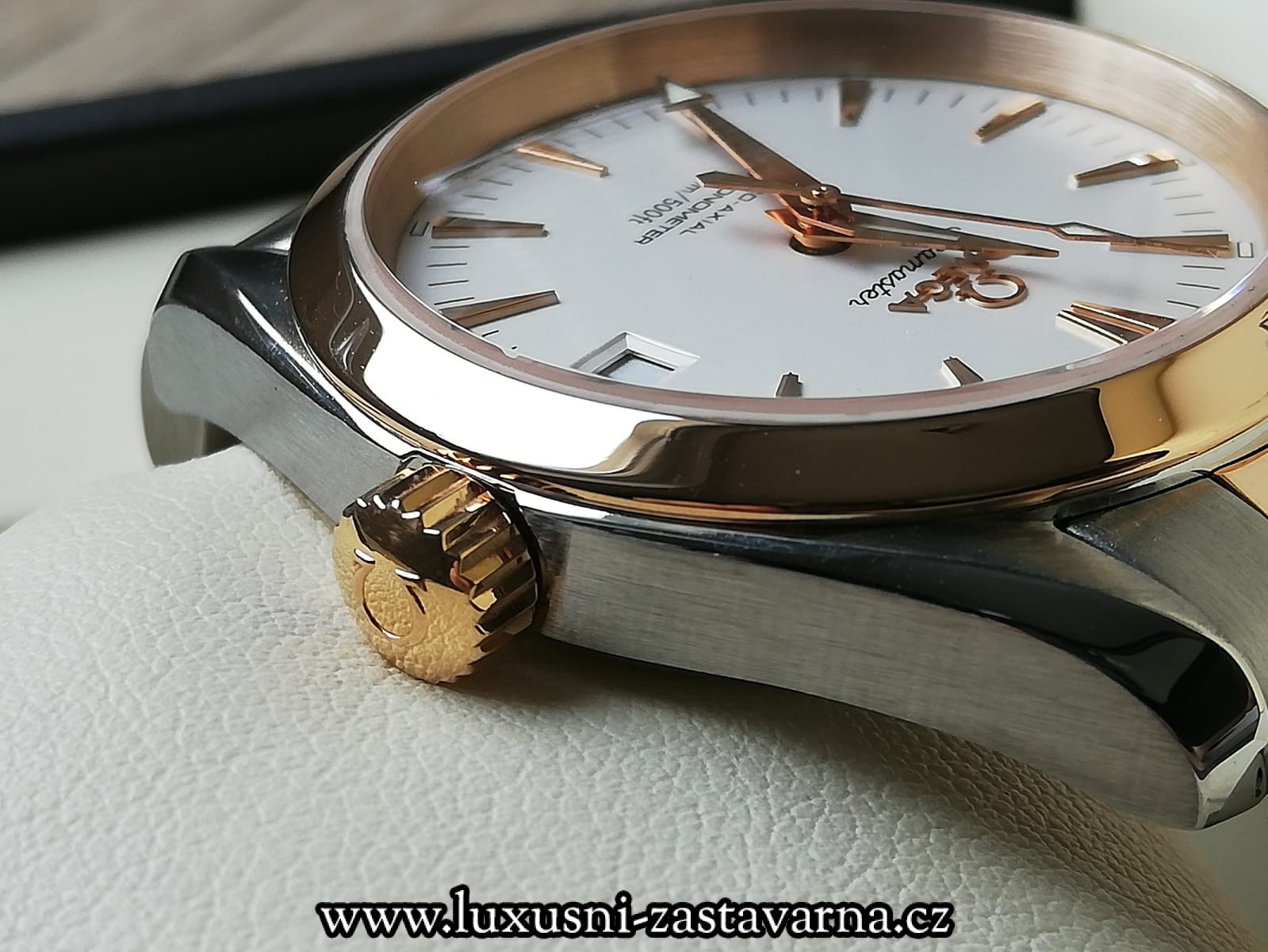 Omega_Seamaster_Aqua_Terr_steel_Rose_Gold_39mm_007