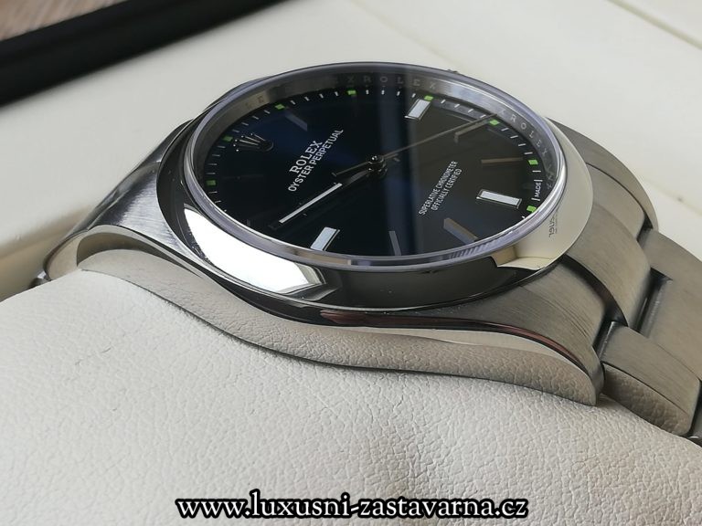 Rolex_Oyster_Perpetual_39mm_011