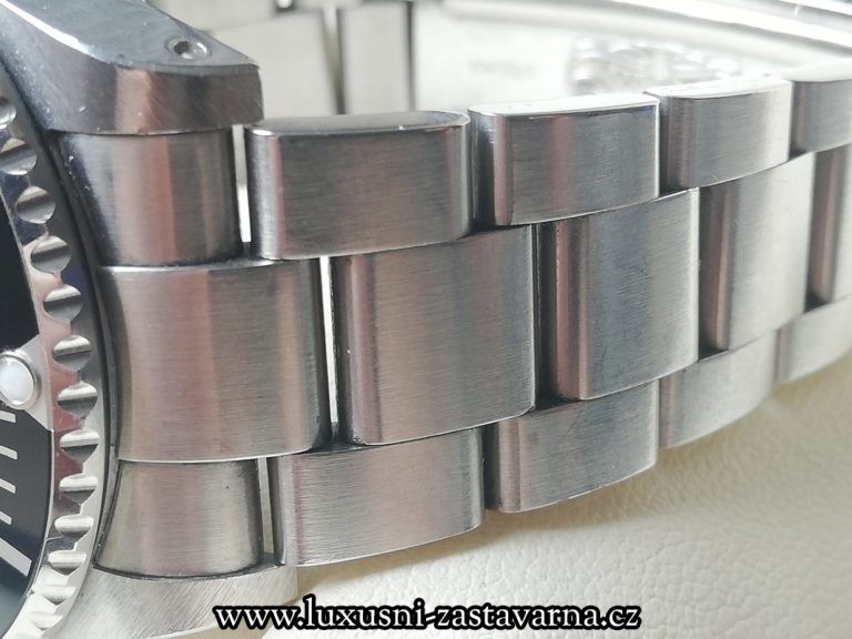 Rolex_Submariner_Date_40mm_005