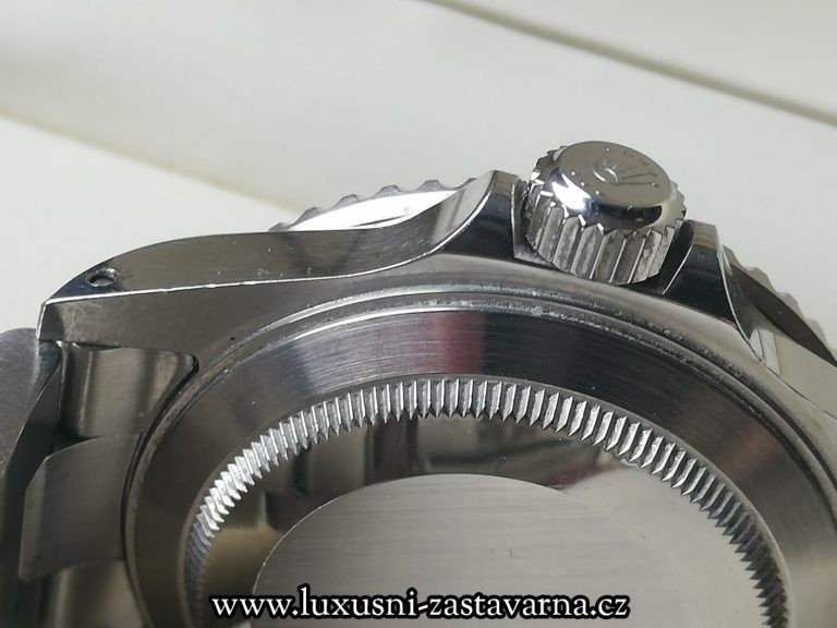 Rolex_Submariner_Date_40mm_006