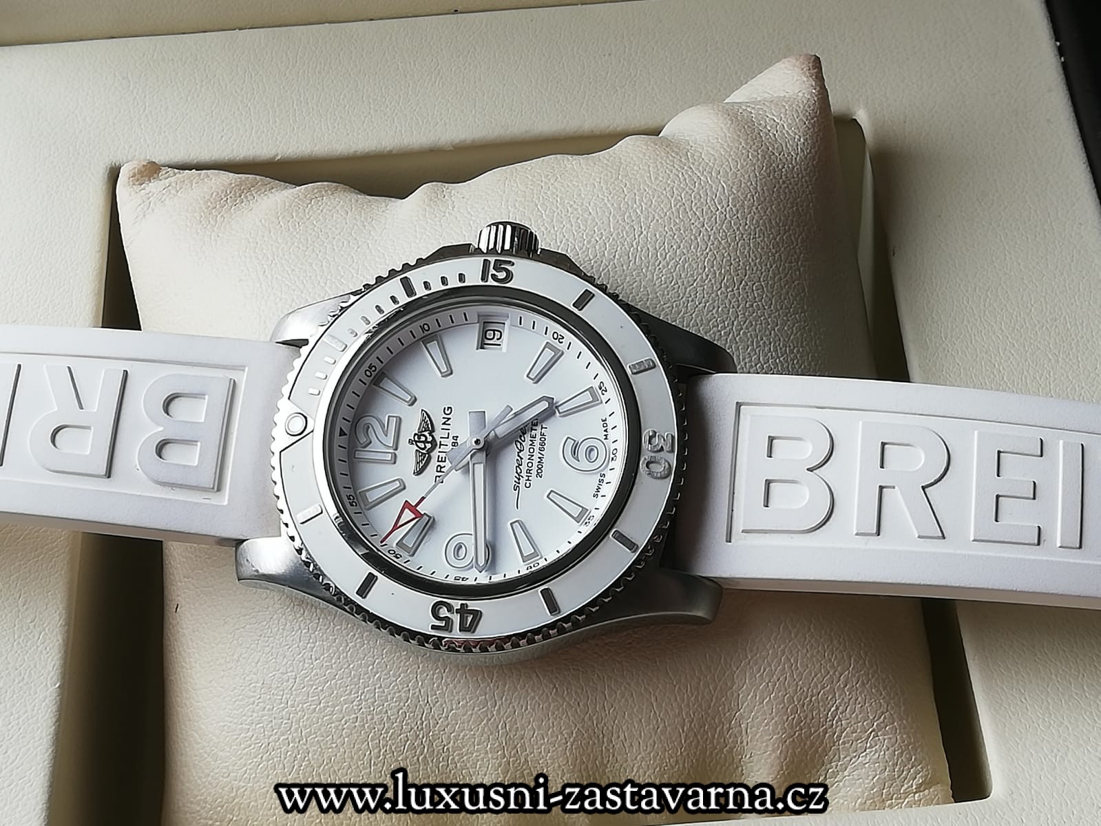 Breitling_Superocean_Automatic_Steel_36mm_015