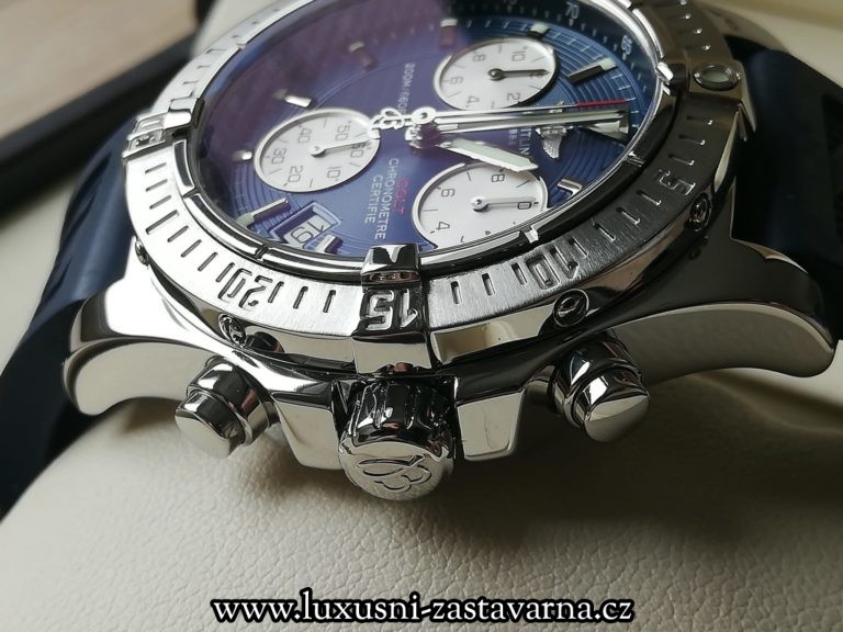 Breitling_Colt_Chronograph_41mm_010