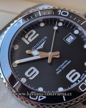 Longines_HydroConquest_Ceramic_41mm_003