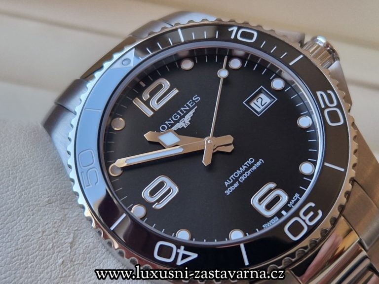 Longines_HydroConquest_Ceramic_41mm_003