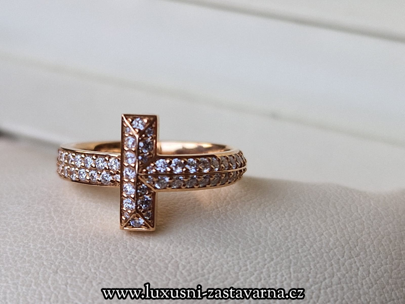 tiffany_t_t1_ring_in_rose_gold_with_diamonds_0,54ct_006