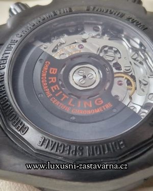 breitling_chronomat_44_raven_012