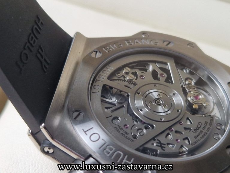 Hublot_Big_Bang_Unico_Titanium_Pave_42mm_005