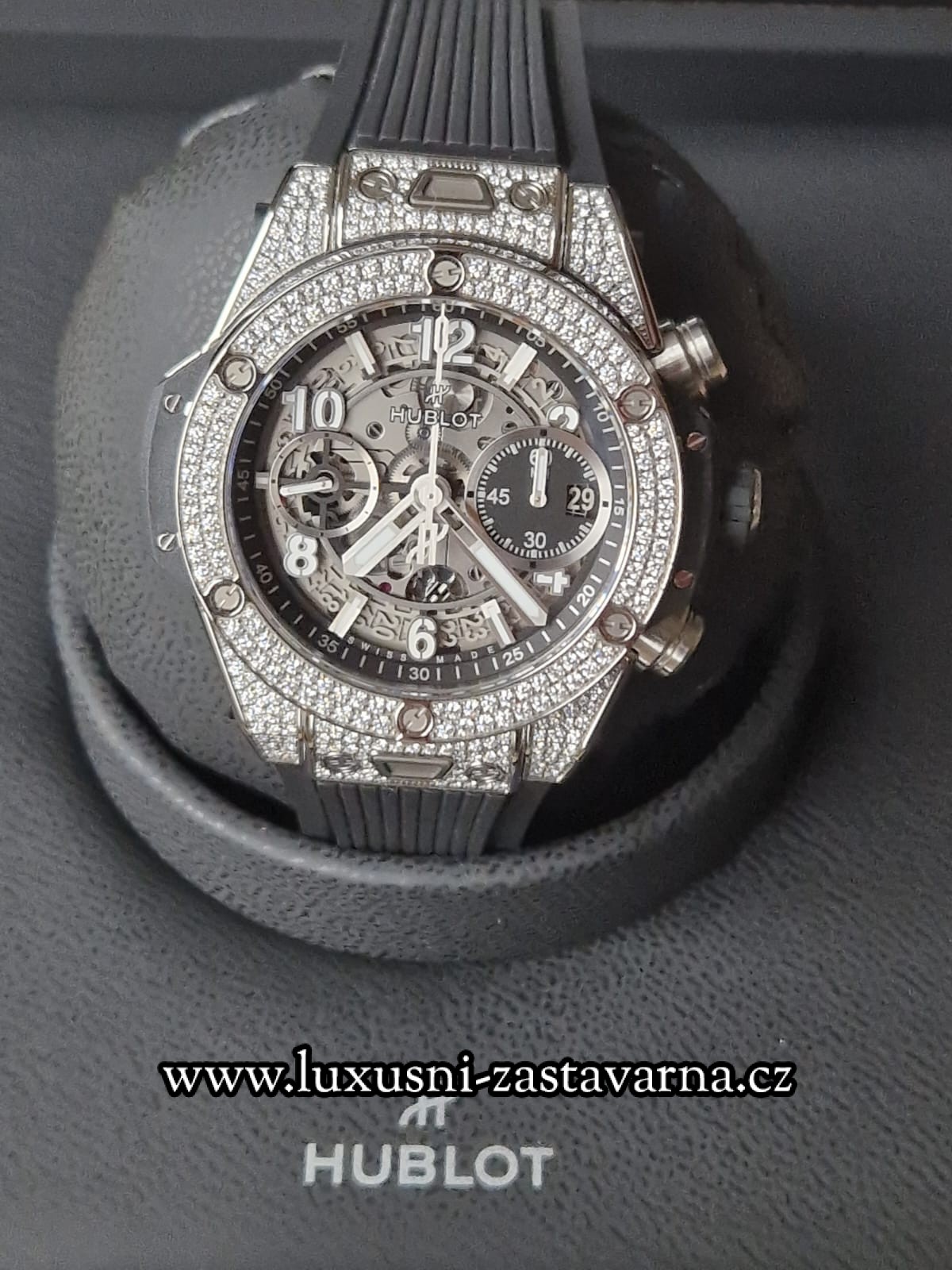 Hublot_Big_Bang_Unico_Titanium_Pave_42mm_015