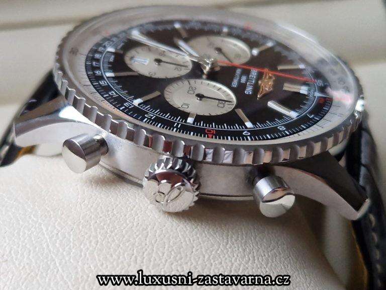 breitling_navitimer_b01_chronograph_46mm_011