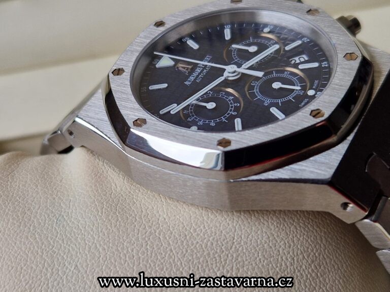 Audermars_Piguet_Royal_Oak_Chronograph_39mm_011