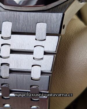 Audermars_Piguet_Royal_Oak_Chronograph_39mm_014