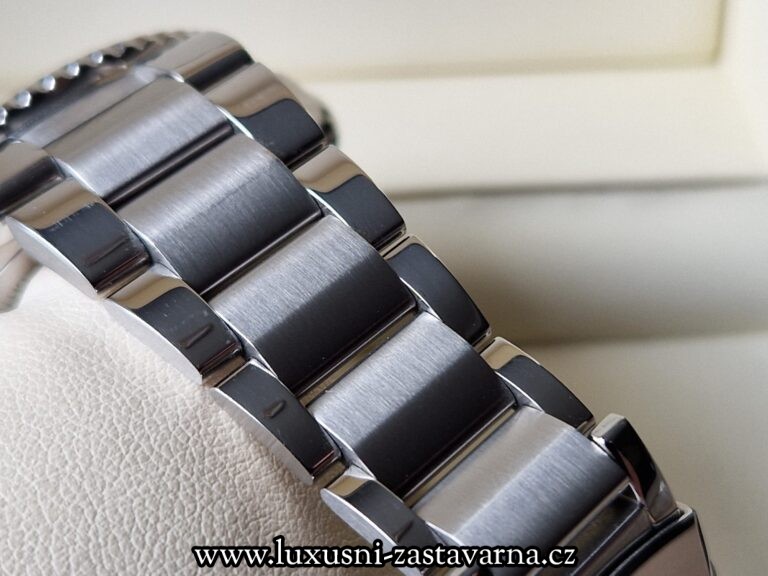 Oris_Aquis_Date_41,5_mm_10