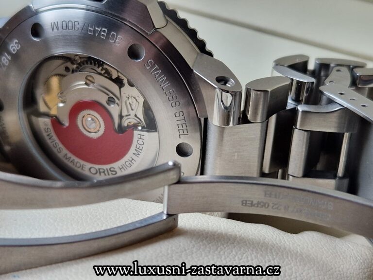 Oris_Aquis_Date_41,5_mm_13